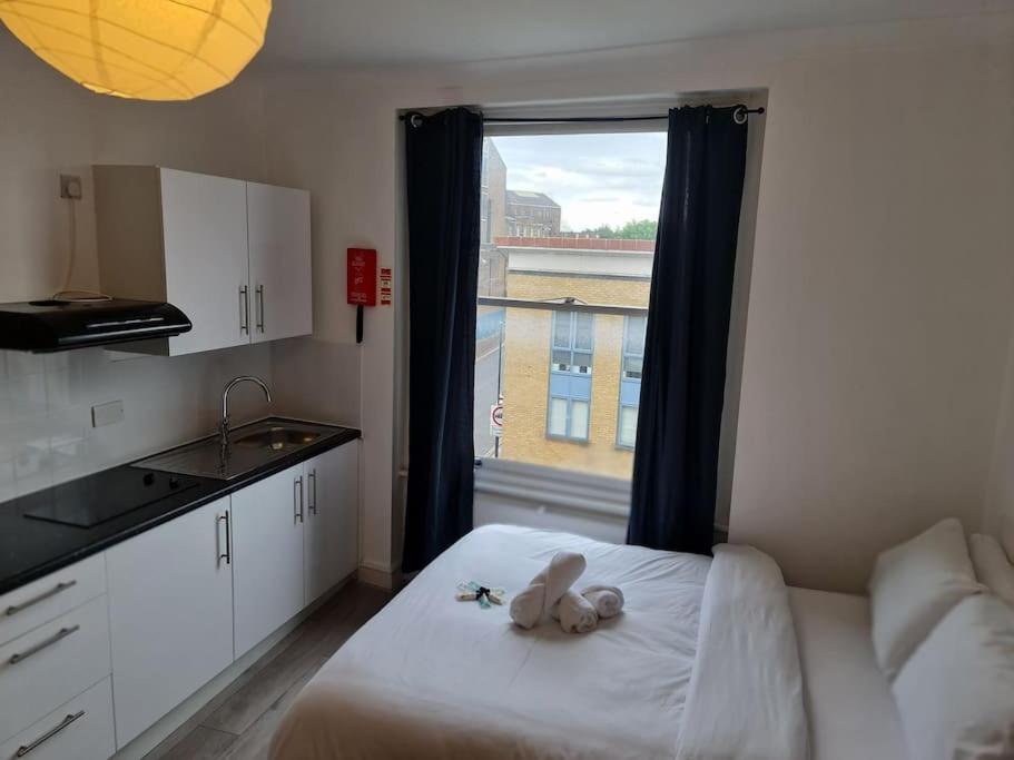 Chic & Modern Studio In Caledonian Rd Londra Esterno foto