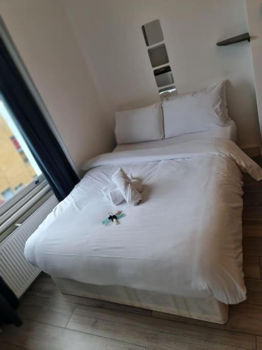 Chic & Modern Studio In Caledonian Rd Londra Esterno foto